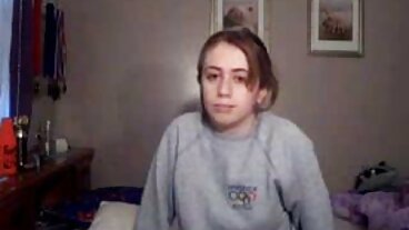 பேங் பிரதர்ஸ் வழங்கும் அழகான லில்லி ஹாலுடன் மில்ஃப் ஸ்மட்