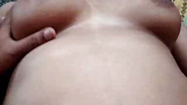 MYLF இன் ஹாட் கசாண்ட்ரா கெய்னுடன் தி பெட் வீடியோ